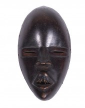 AFRICAN CARVED WOOD MASK   30ca46