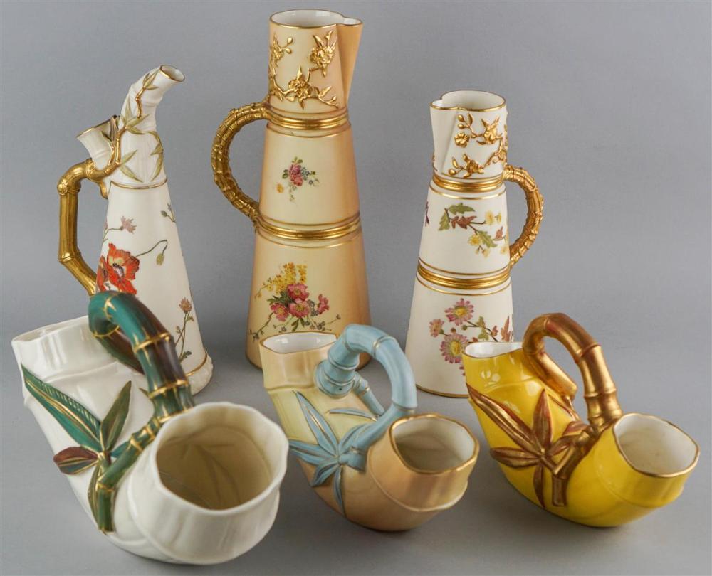 GROUP OF THREE ROYAL WORCESTER 3139cb