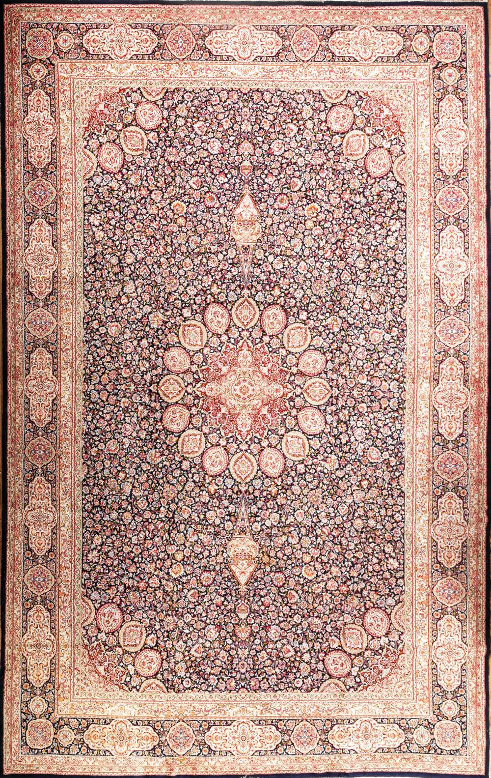 PERSIAN CARPETLarge Persian Carpet  31a69d