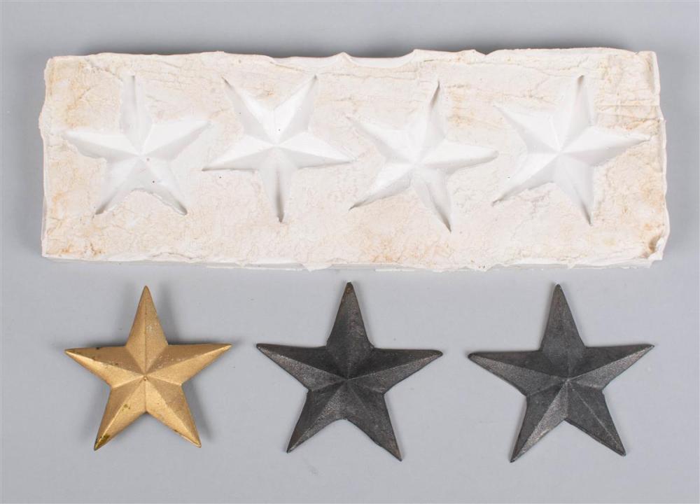 STAR MOLDS TWO METAL AND ONE PLASTIC  33b9f7