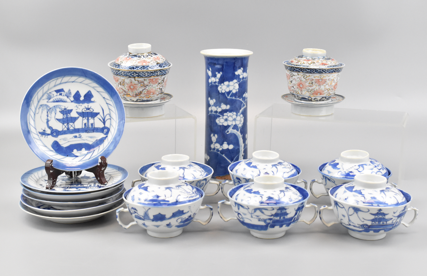 SET OF CHINESE BLUE WHITE TEACUPS  339c62