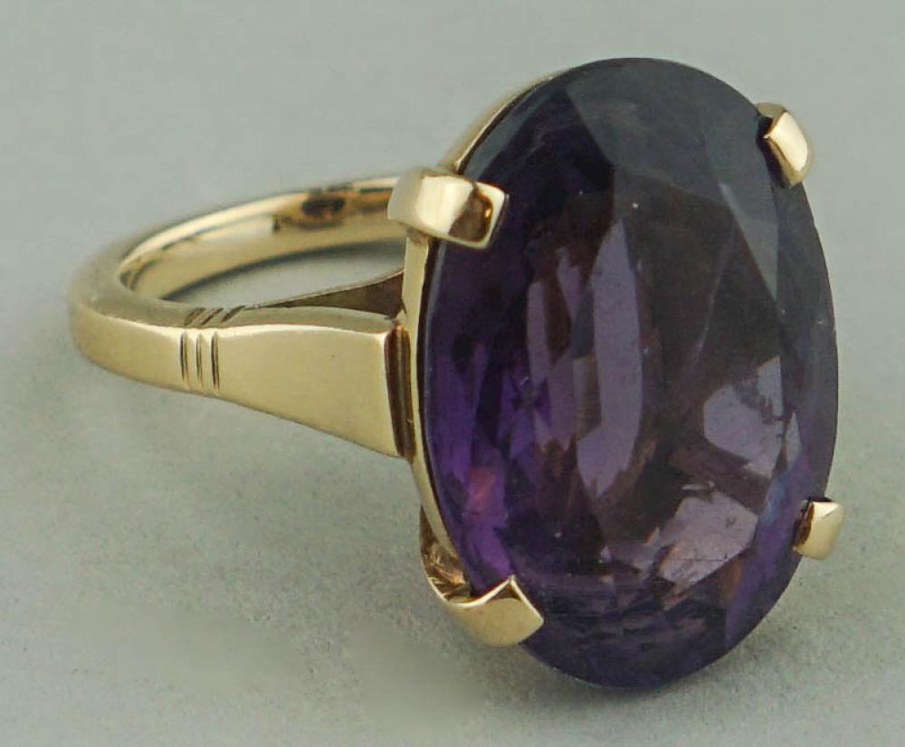 14K YELLOW GOLD AND AMETHYST RING14K 33a20b