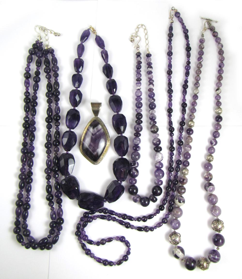 SIX ARTICLES OF AMETHYST JEWELRY  33eb60