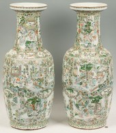 PAIR OF CHINESE FAMILLE   38780c
