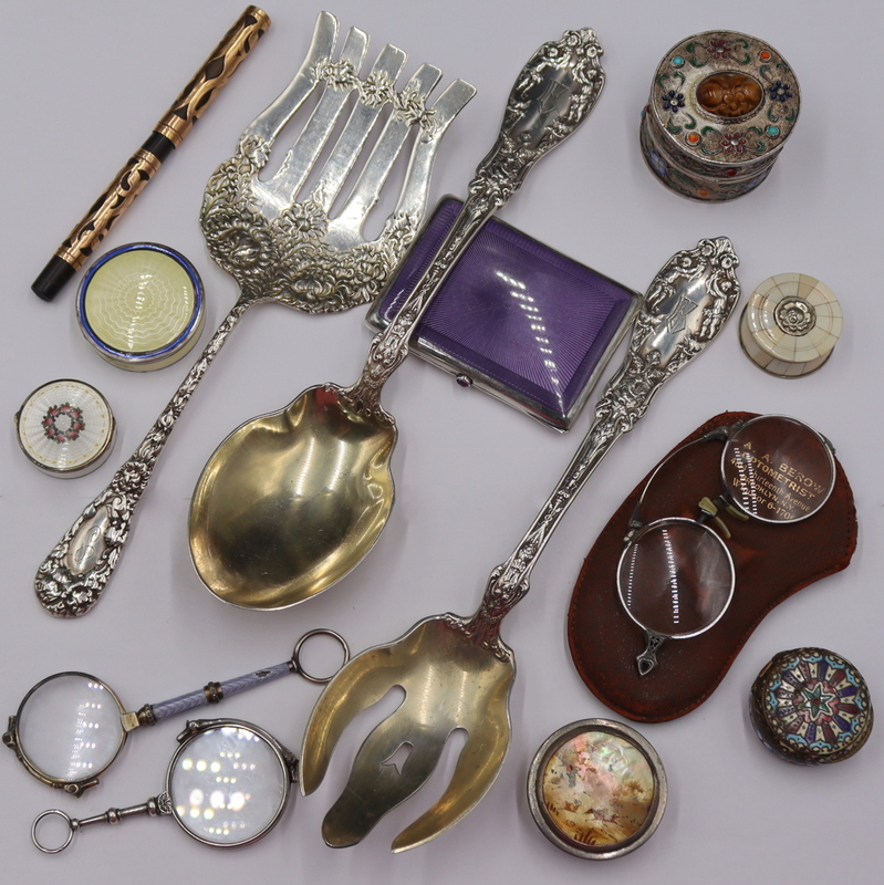 SILVER ASSORTED OBJETS D ART AND 3b791d