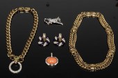 GROUP OF COSTUME JEWELRY INCLUDING