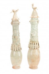 PAIR OF ARCHAISTIC CHINESE PORCELAIN