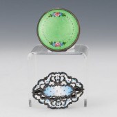 A STERLING SILVER AND ENAMEL COMPACT