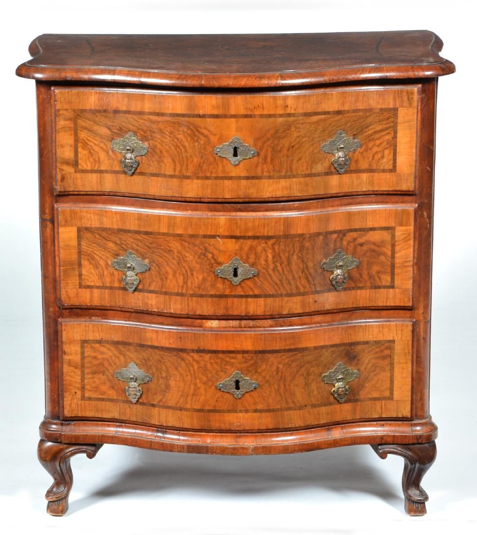 EARLY 19TH CENTURY OYSTER BURL COMMODE.Early