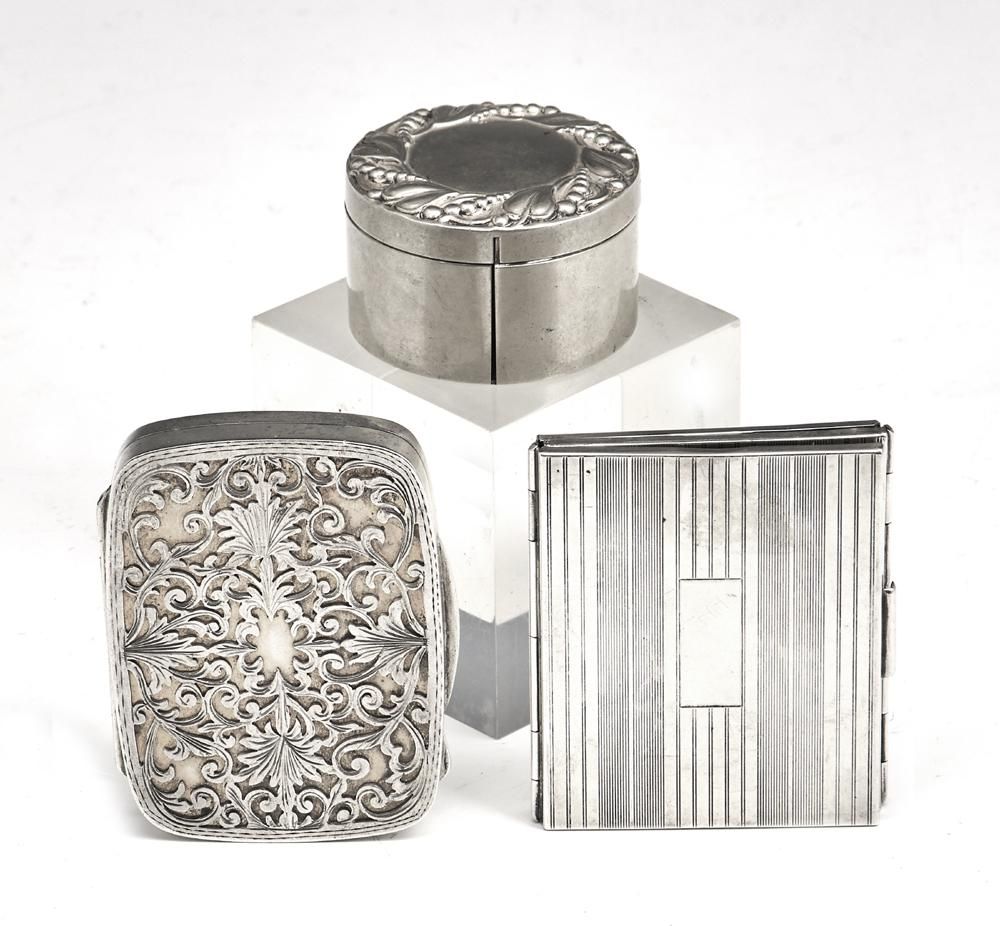3 SILVER ACCESSORIES STAMP BOX  3d21d3