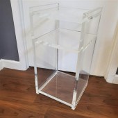 LUCITE SIDE TABLEMid   3d27be