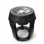 CHINESE BLACK LACQUER GARDEN SEATVintage