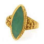 22K YELLOW GOLD AND JADE MARQUIS RING22k