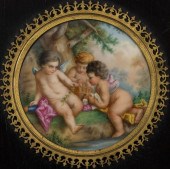 FRENCH PORCELAIN TONDO OF THE INFANT