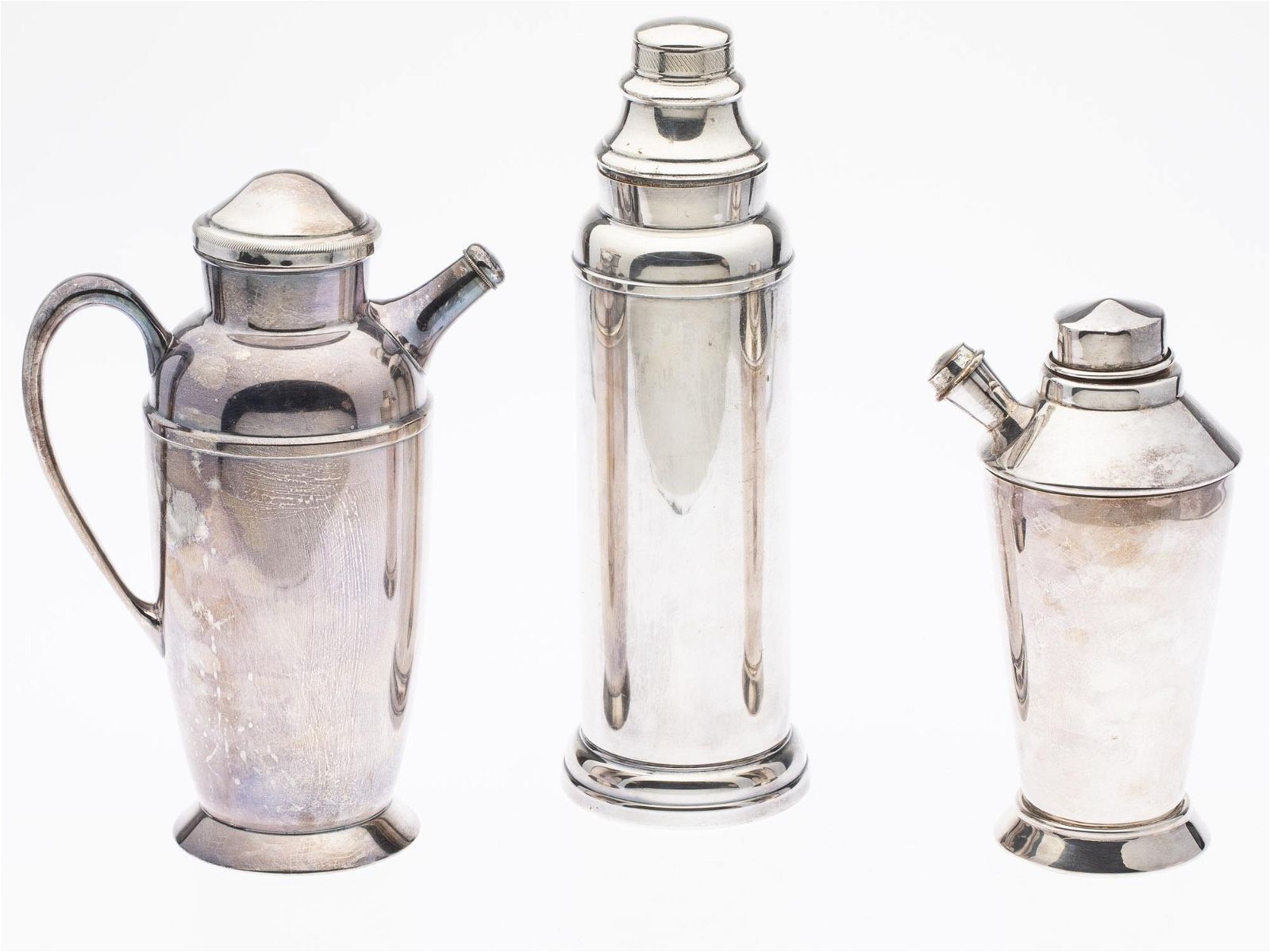 3 SILVERPLATE COCKTAIL SHAKERS3 3d3305
