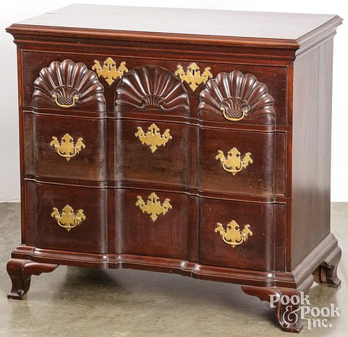 EARLY REPRODUCTION CHIPPENDALE 3d3538