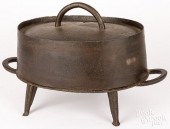 EARLY CAST IRON DUTCH OVEN, 18TH/19TH
