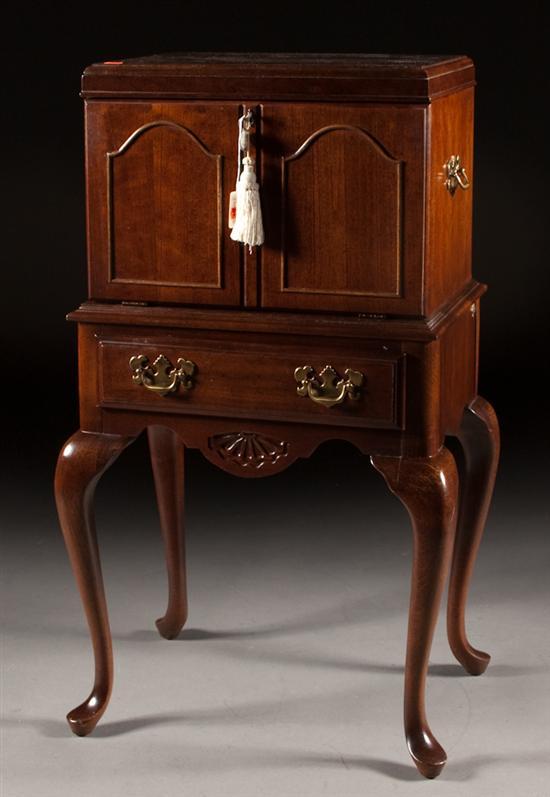 Queen Anne style carved cherrywood 78490