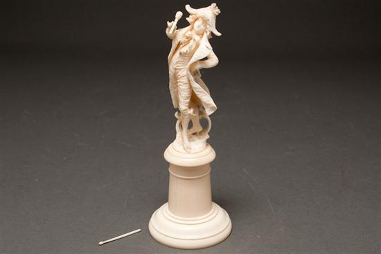 Continental carved ivory figure 78369