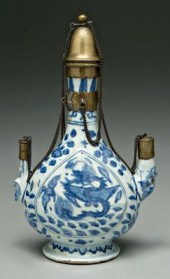Chinese blue and white ewer, footed