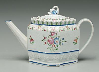 English pearlware teapot rounded 92258
