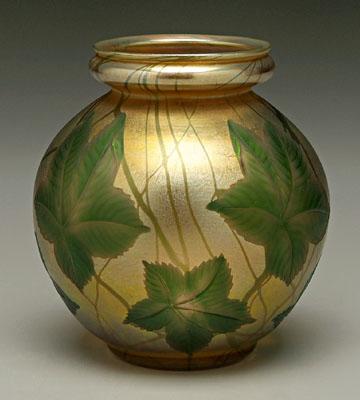 Tiffany favrile art glass vase  920a9