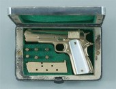 14 kt. gold miniature Colt .45 pistol,
