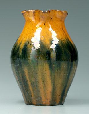 Auman earthenware vase ruffled 949cb