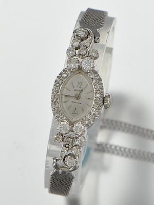 A Vintage Ladies Diamond Watch b47e7