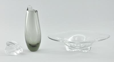 A Collection of Three Contemporary b58e3