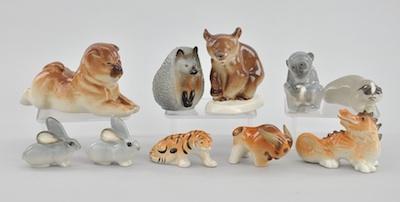 A Collection of Ten Porcelain Figurines b5926