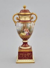 Royal Vienna Covered Vase on Pedestal  b662d