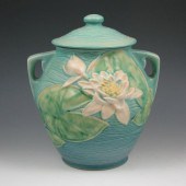 Roseville Water Lily lidded cookie b716d