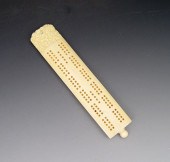 CHINESE CARVED IVORY CRIBBAGE BOARD: