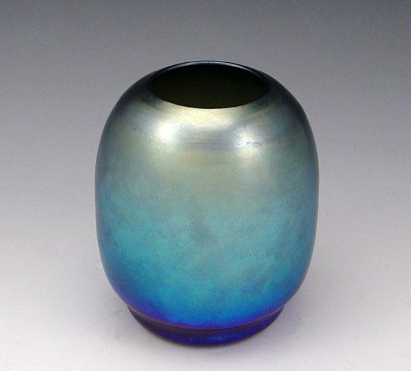 DURAND IRIDESCENT BLUE ART GLASS b93ee