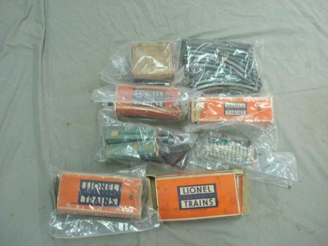 Box Lot of Vintage Toy Trains and bdbe3