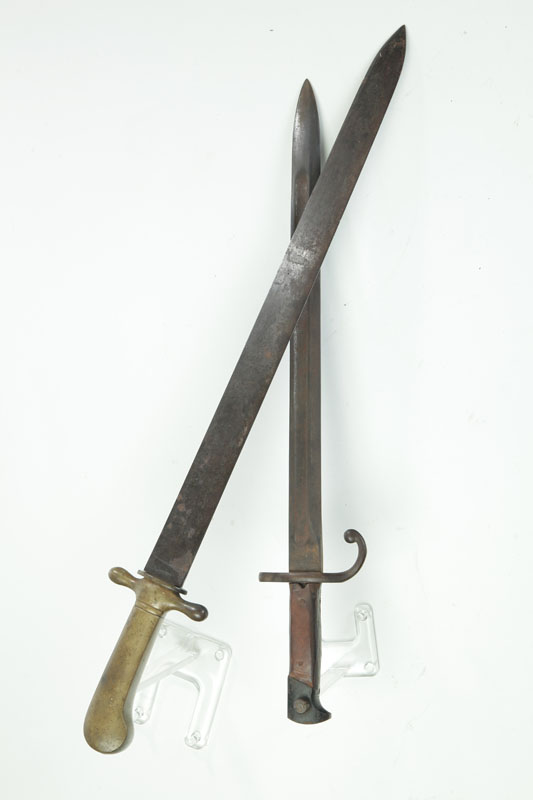 BAYONET AND A SWORD Includes 109080