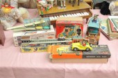 GROUP OF FIVE MECHANICAL TOYS  10ac74