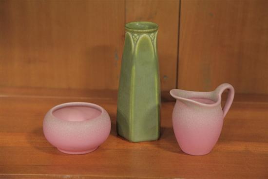 THREE PIECES OF ROOKWOOD POTTERY  1102d7