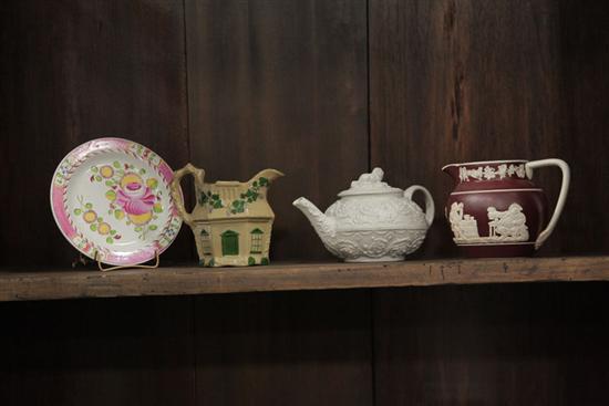 FOUR PIECES OF ENGLISH PORCELAIN. A brown