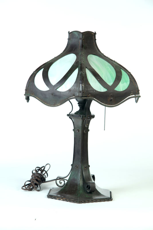 BRADLEY HUBBARD TABLE LAMP  11163b
