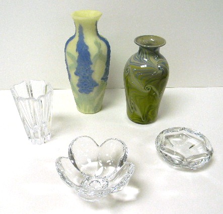 Five pieces of 20th C glass swirl 10f31c