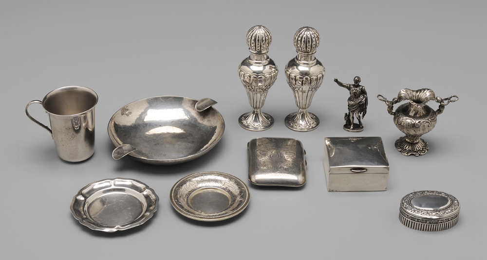 Assorted Silver Items includes 113ca0