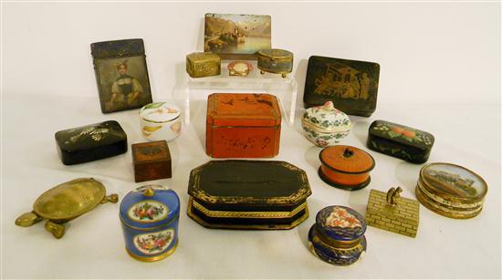 Collection of nineteen boxes including 1152c5