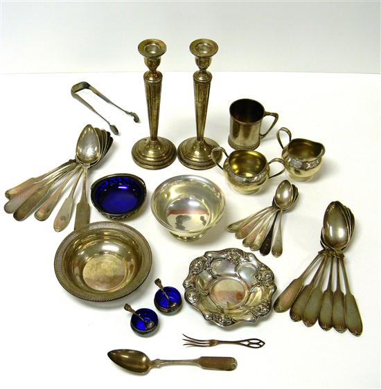 SILVER thirty two pieces including  121293
