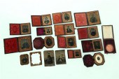 LARGE GROUP OF AMBROTYPE AND TINTYPE 122478