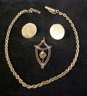 JEWELRY: One ladys gold rope bracelet