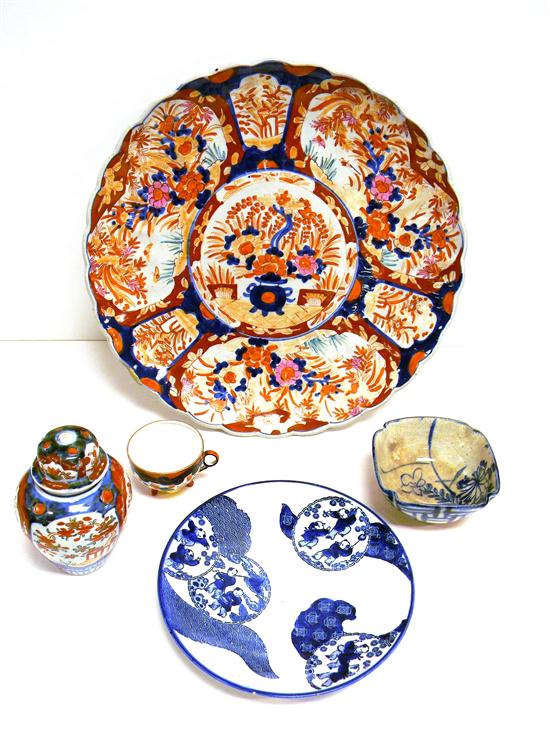 Five pieces of Japanese ceramics 120e7c