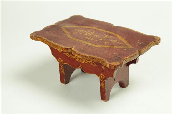 DECORATED FOOTSTOOL New England 122a6c