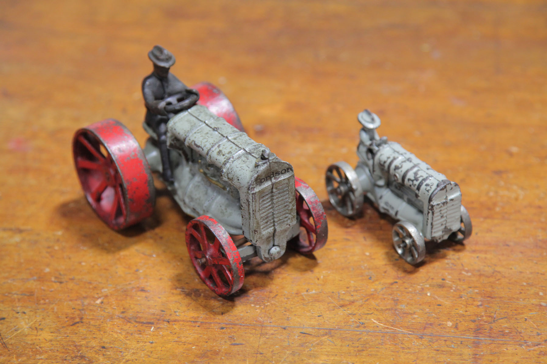 TWO CAST IRON TRACTORS American 122d3a